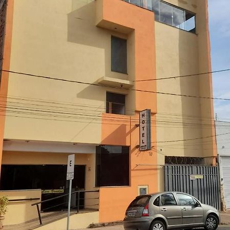 Shalon Hotel Uberaba Esterno foto